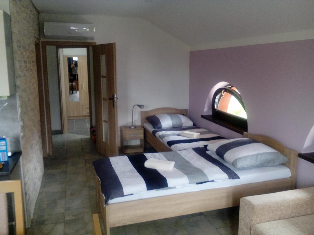 Oaza Apartment Vacenovice Ngoại thất bức ảnh
